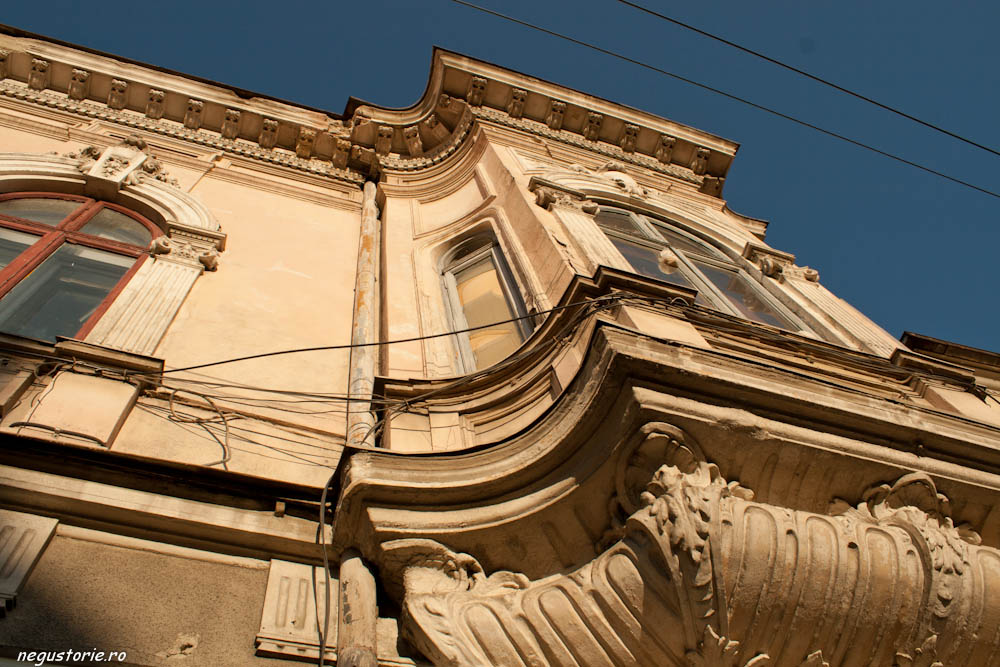 Buzesti st