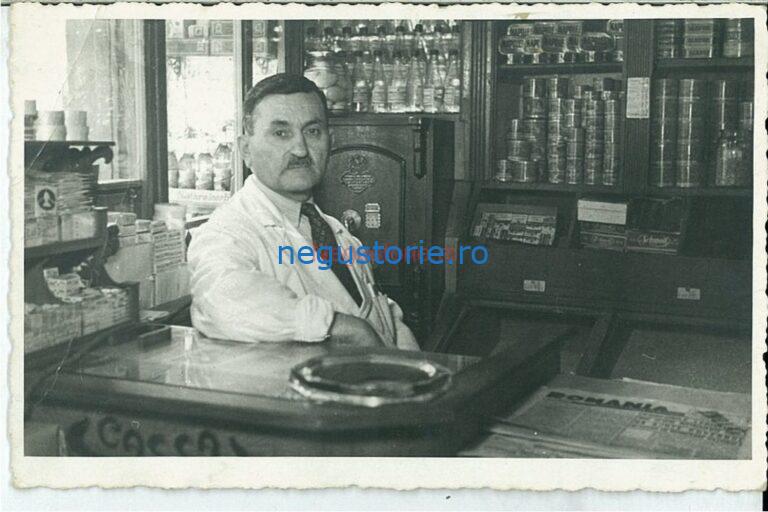 Drtad Mouradian in magazin-1939